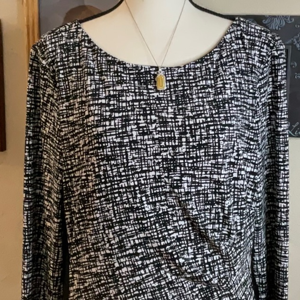 Lauren Dresses Black and White Lined Dress